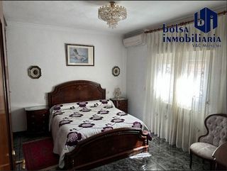Casa adosada en venta en Alcalá la Real