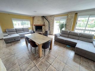 Chalet en venta en Zona Urbanizaciones en Alzira