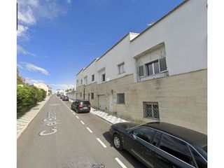 Casa pareada en venta en Zona Avda. Juan de Diego - Parque Municipal  en Bormujos