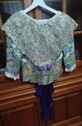 Traje de Fallera Multicolor y Dorado