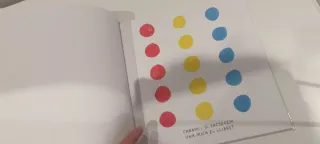 2 libros: Un llibre /  Colores
