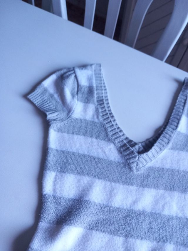 Vestido de punto rayas gris y blanco