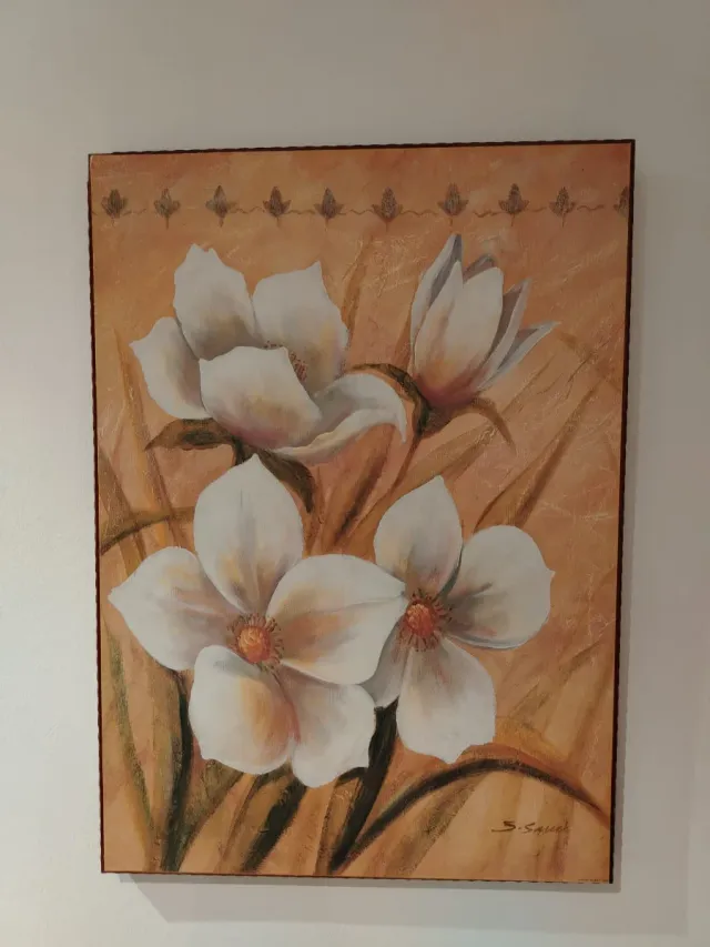 Conjunto de 3 Cuadros de  Flores Beige y Blanco