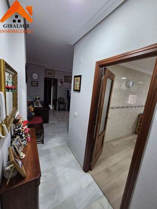 Piso en venta en Colores - Entreparques en Sevilla