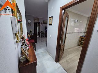 Piso en venta en Colores - Entreparques en Sevilla