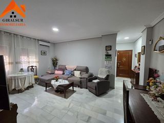 Piso en venta en Colores - Entreparques en Sevilla