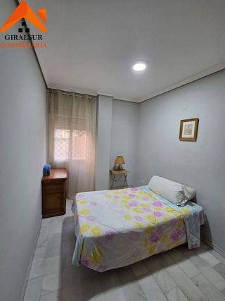 Piso en venta en Colores - Entreparques en Sevilla
