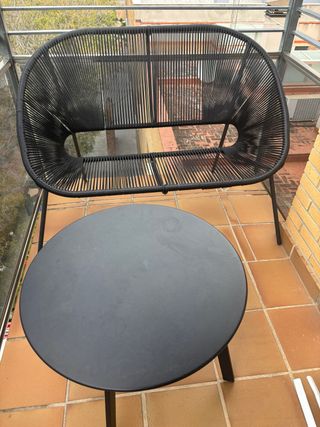 Banco mimbre sintético negro y mesa balcón terraza