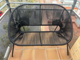 Banco mimbre sintético negro y mesa balcón terraza