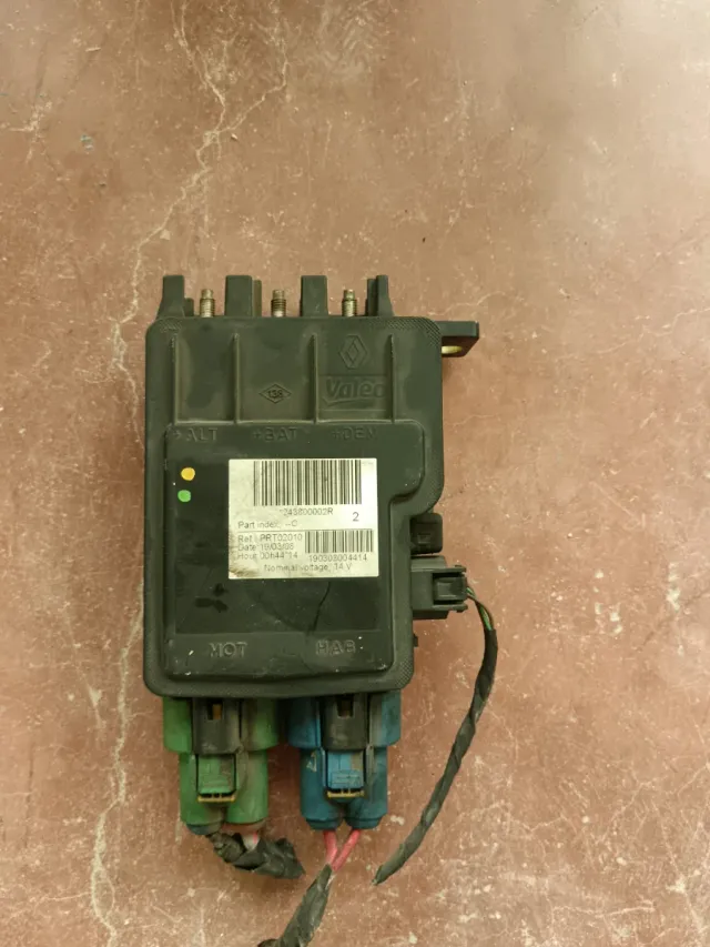 Caja relés Citroën C5 Valeo