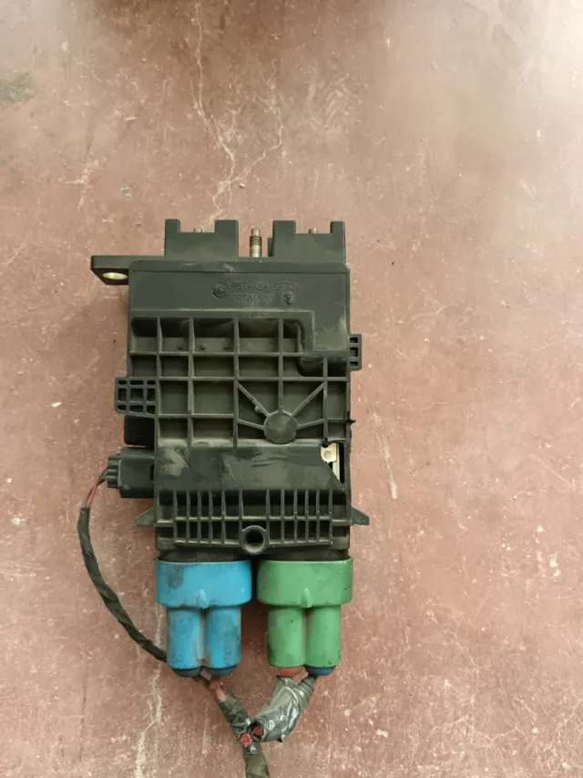 Caja relés Citroën C5 Valeo