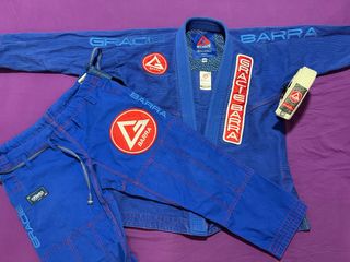 Kimono Gracie Barra Talla A0 
ATLETA 
AZUL 
