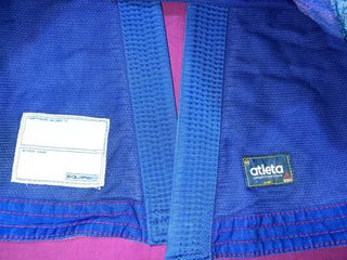 Kimono Gracie Barra Talla A0 
ATLETA 
AZUL 
