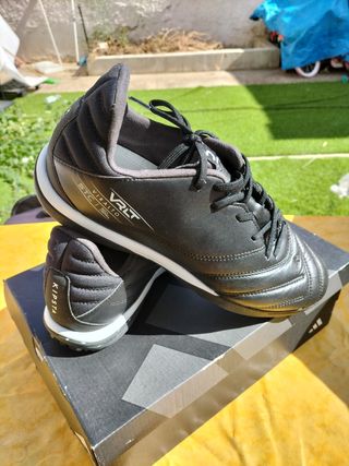 Scarpe calcio Kipsta 45 NUOVE