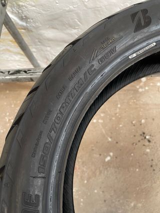 1x 150/70 R17 69V Bridgestone Batlax Adventure a41