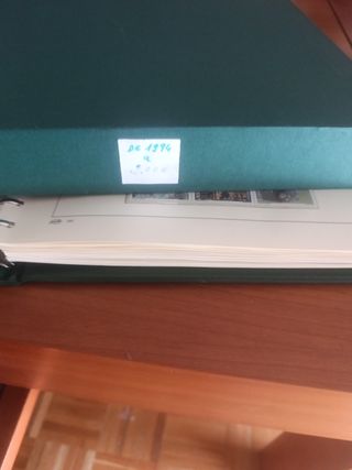 Colección de sellos en álbum verde del 1994 -2000