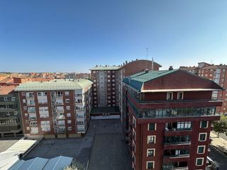 Piso en venta en Las Eras de Renueva en León
