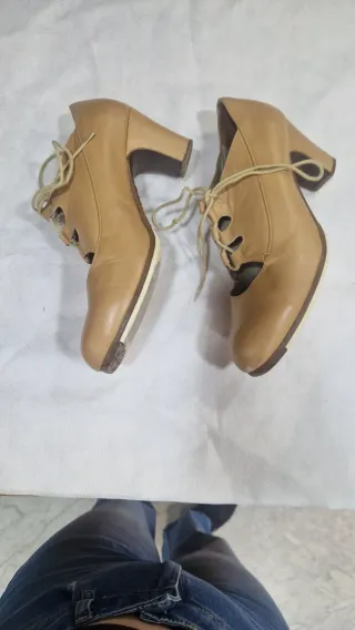 Zapatos Flamenco Begoña Cervera camel 39.5