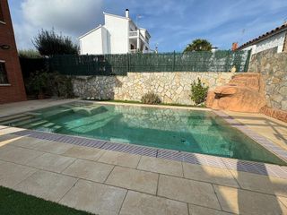 Chalet en venta en Ca n’Esteper – Can Gorgs – Can Gorgs II en Barbera del Vallès