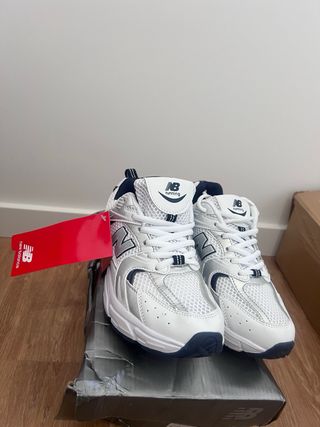 Zapatillas New Balance 36 Plata/Blanco