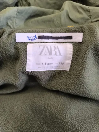 Abrigo Zara Verde Talla 4-5 Años