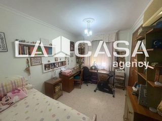 Chalet en venta en Centro - Doña Mercedes en Dos Hermanas