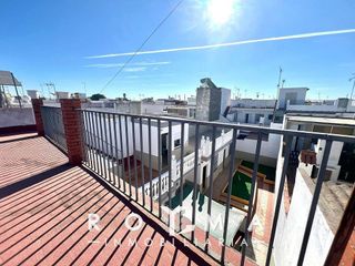 Casa adosada en venta en Vista Azul - Consolación en Dos Hermanas