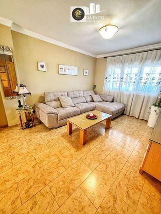 Casa adosada en venta en Renfe - Bulevar 1º y 2º Fase en Jaén