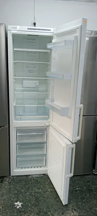 Nevera Combi Bosch Blanca
No Frost energía A+