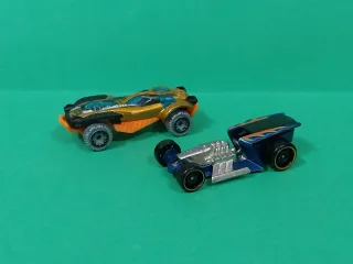 Lotto di 10 auto Hot Wheels
