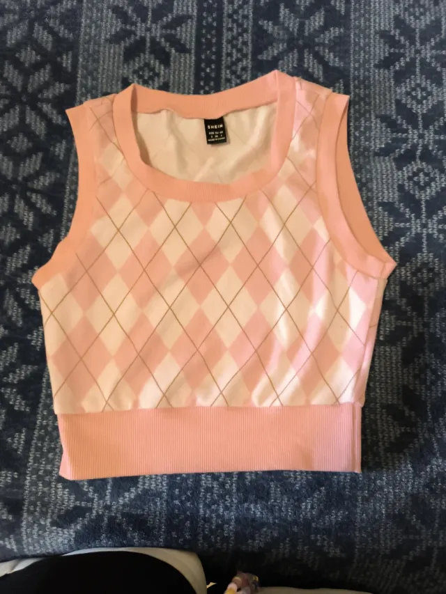 Chaleco SHEIN rombos rosa y blanco Talla XS