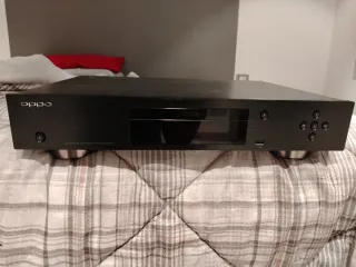 Lettore Blu-ray Oppo UDP 203 + 3 telecomandi