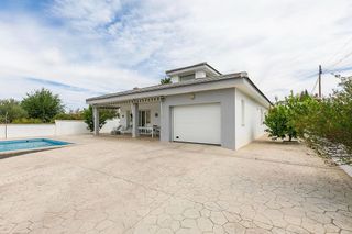 Chalet en venta en Cúllar Vega