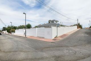 Chalet en venta en Cúllar Vega