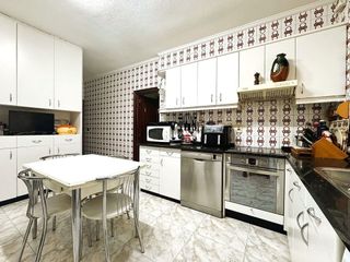 Piso en venta en Las Arenas Centro en Getxo