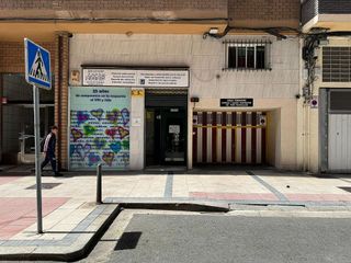 Local comercial en venta en Castilla - Hermida en Santander