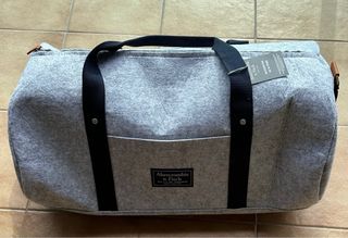 Bolso de fin de semana Abercrombie & Fitch gris