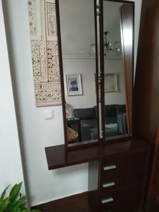Mueble tocador con espejo y cajones