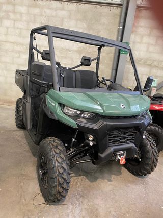 UTV Can-Am Traxter HD9 2025