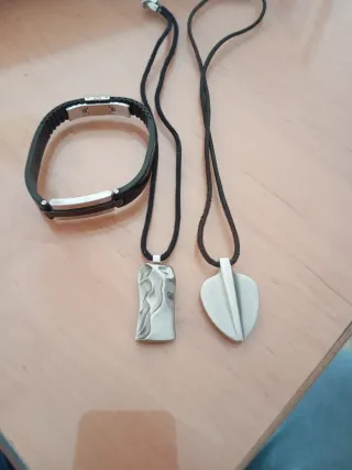 Conjunto Viceroy y Lotus: Colgantes y Pulsera