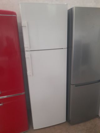 Nevera Liebherr Blanca