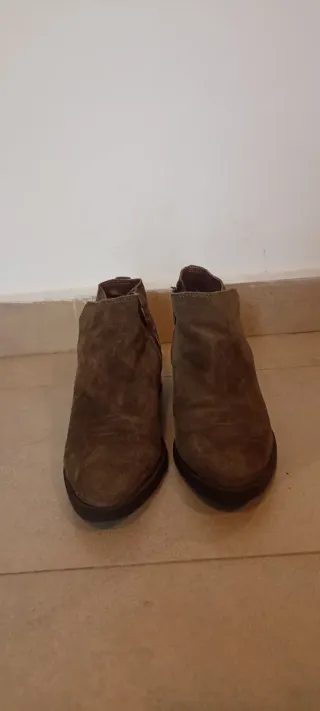 Botines ante verde caqui