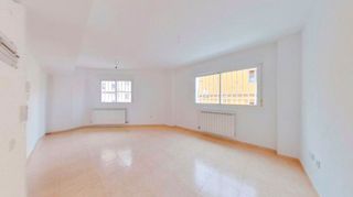 Piso en venta en Oliver en Zaragoza