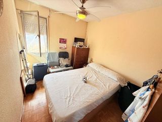 Piso en venta en Apóstol Santiago en Madrid