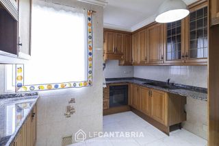 Piso en venta en Puerto Chico en Santander