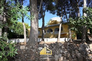 Chalet en venta en Monserrat