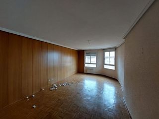 Piso en venta en Villaquilambre