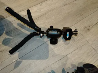 Gopro Hero 10 completa di accessori come in foto 