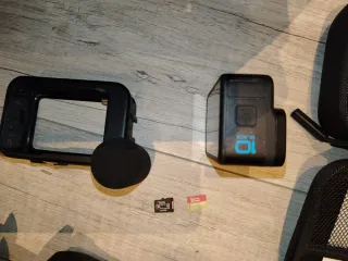 Gopro Hero 10 completa di accessori come in foto 