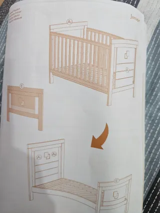 Cuna blanca con colchón y cajón